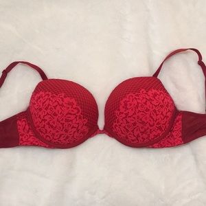 34 DD Very sexy Victoria’s Secret red push up bra